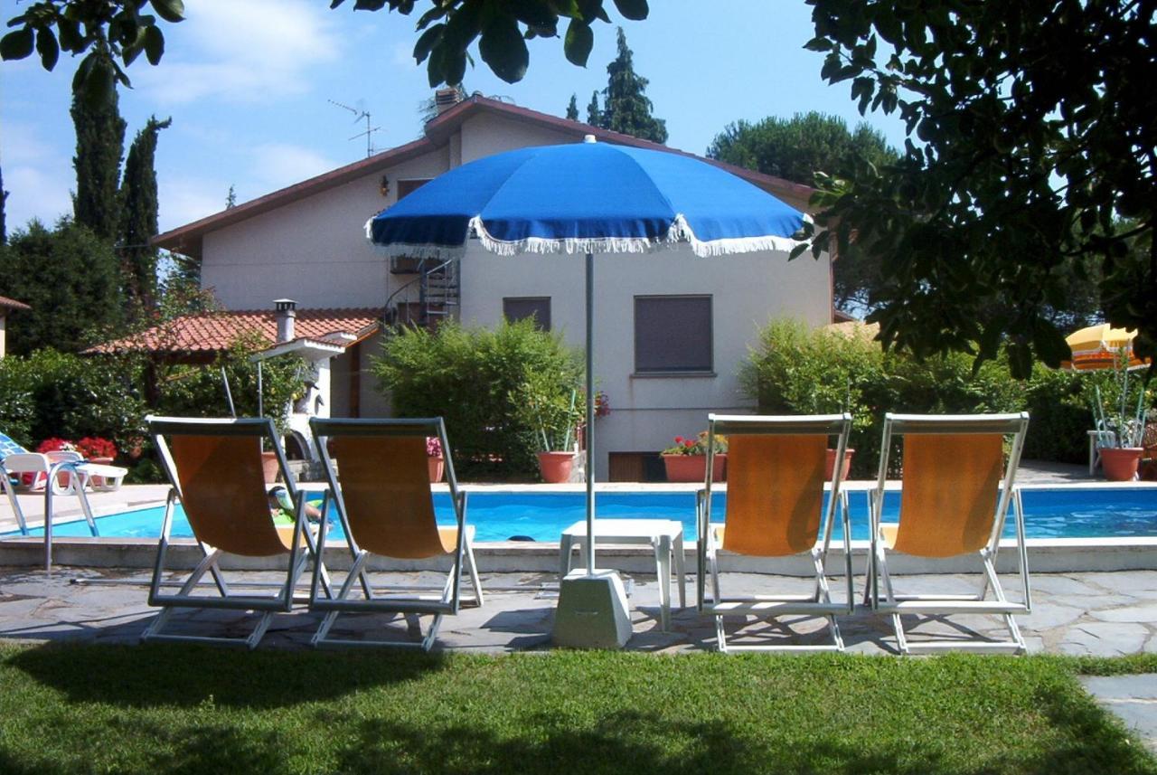 Appartamento Lussuoso 2 In Villa Riccardo Barga Luaran gambar