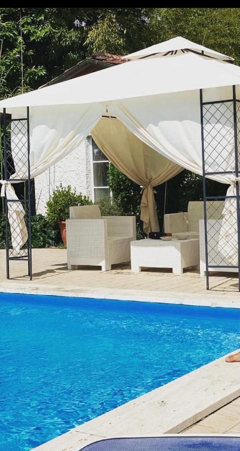 Appartamento Lussuoso 2 In Villa Riccardo Barga Luaran gambar