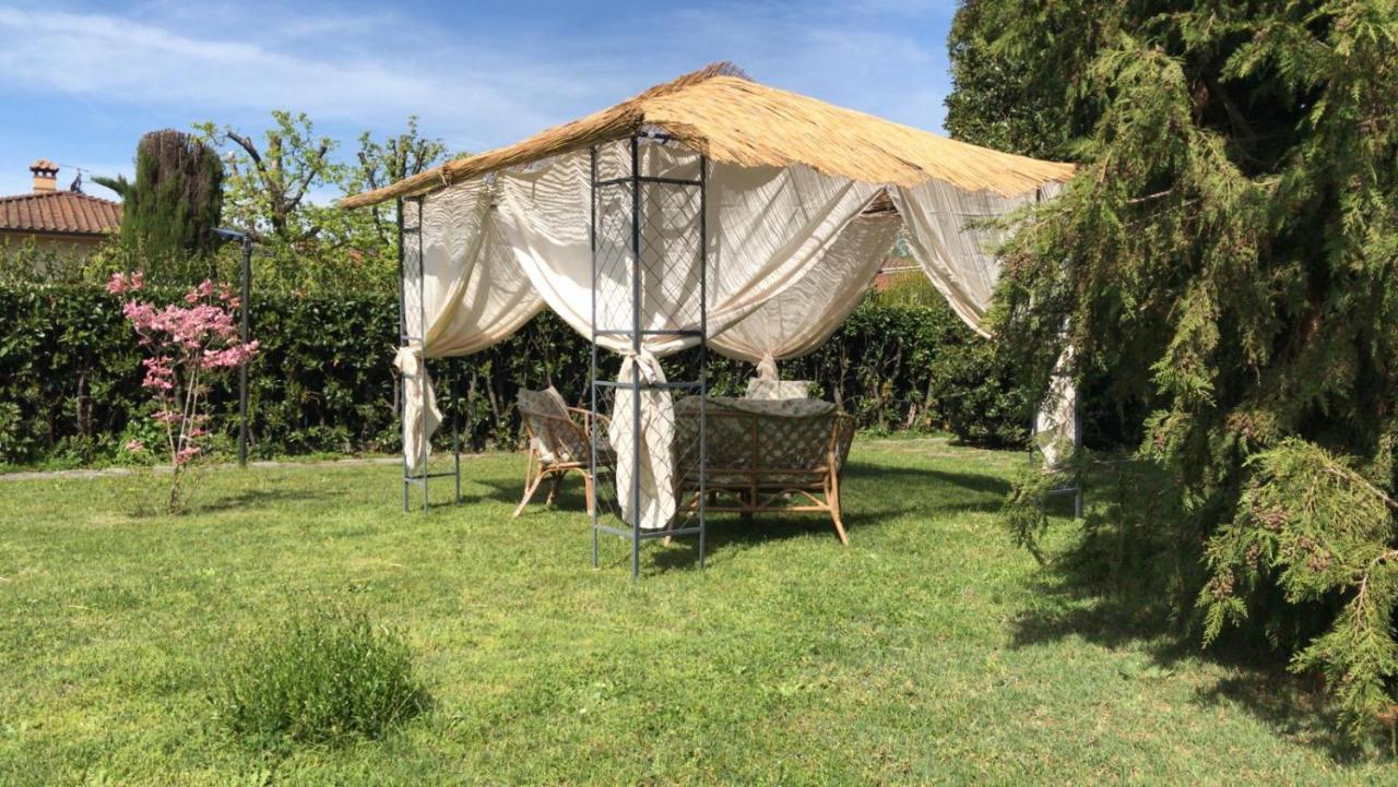 Appartamento Lussuoso 2 In Villa Riccardo Barga Luaran gambar